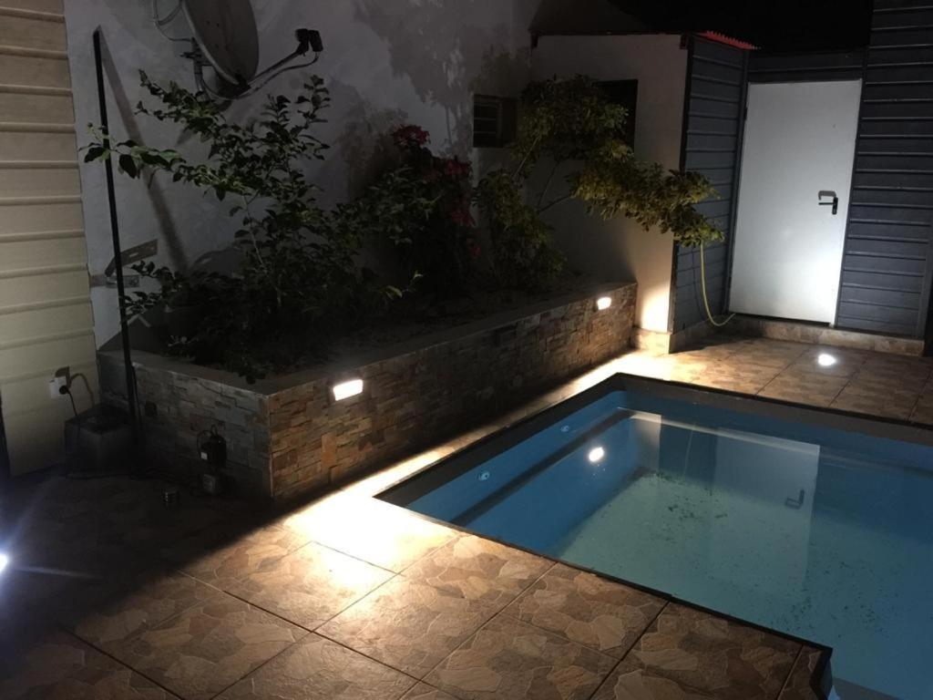 Nicole Residence Avec Piscine Chauffee & Jacuzzi Saint-André Zewnętrze zdjęcie