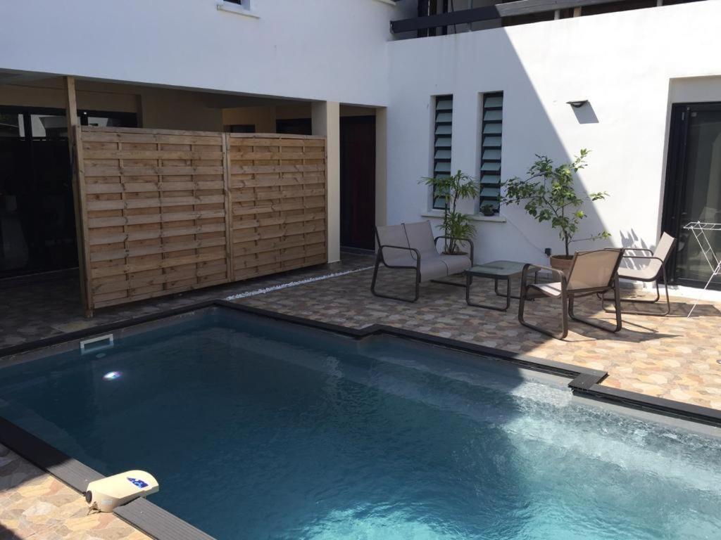 Nicole Residence Avec Piscine Chauffee & Jacuzzi Saint-André Zewnętrze zdjęcie