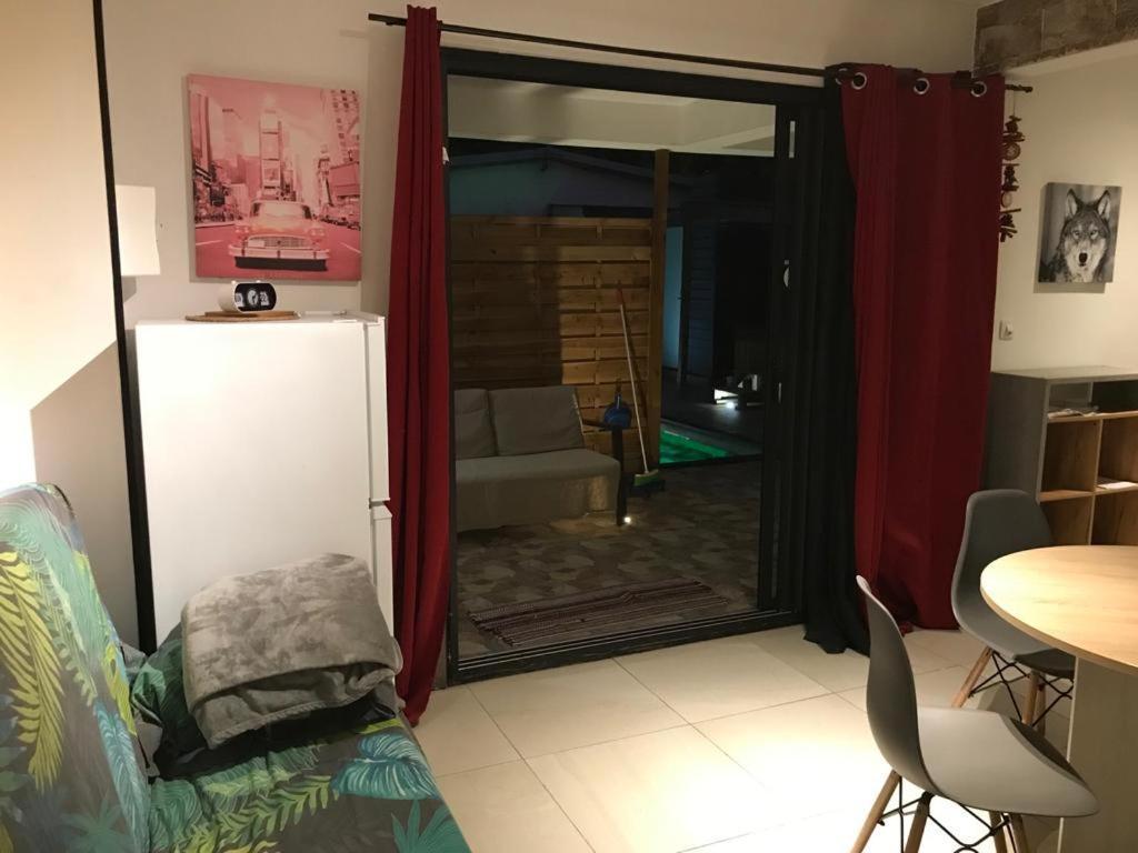 Nicole Residence Avec Piscine Chauffee & Jacuzzi Saint-André Zewnętrze zdjęcie