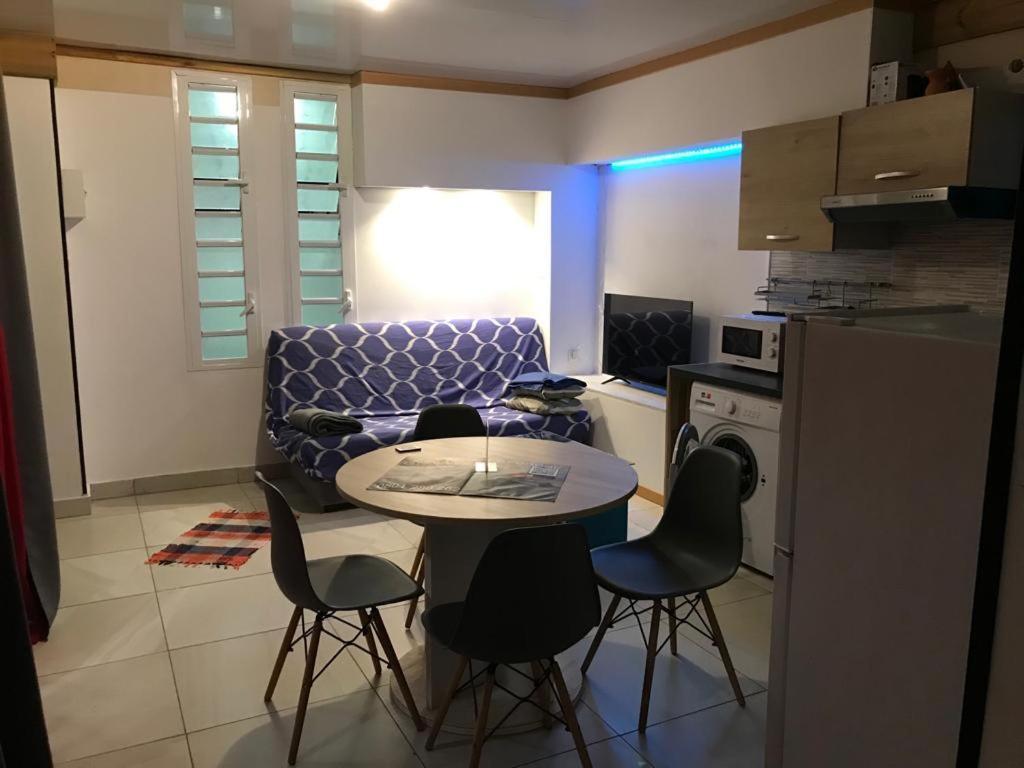 Nicole Residence Avec Piscine Chauffee & Jacuzzi Saint-André Zewnętrze zdjęcie