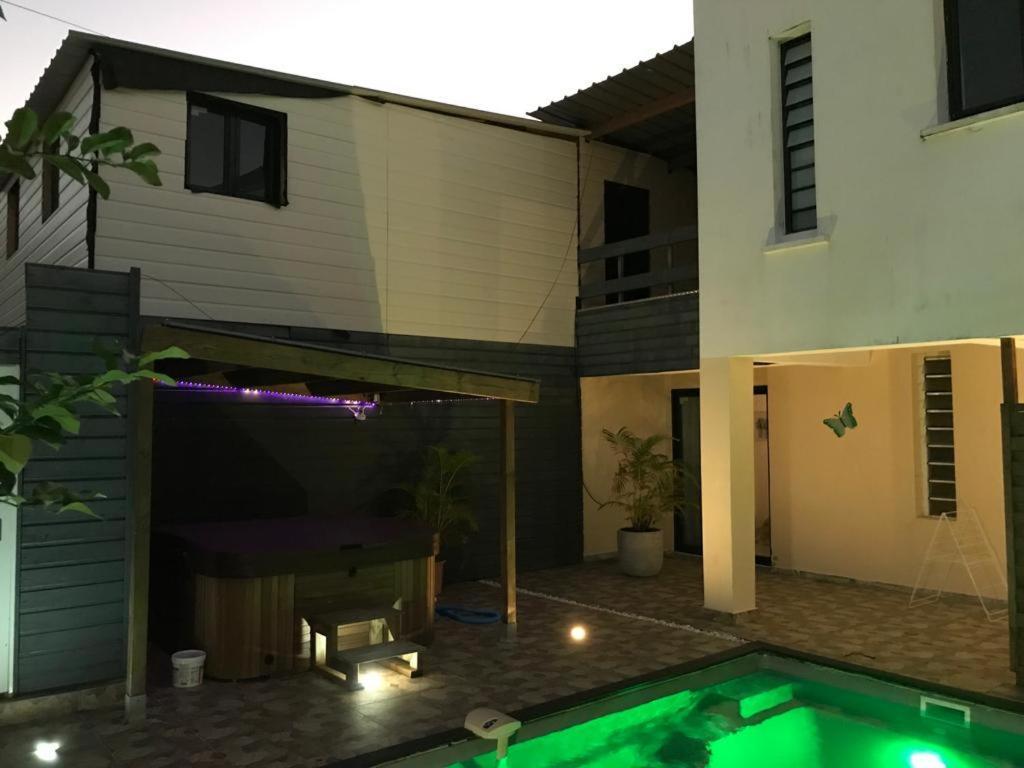 Nicole Residence Avec Piscine Chauffee & Jacuzzi Saint-André Zewnętrze zdjęcie